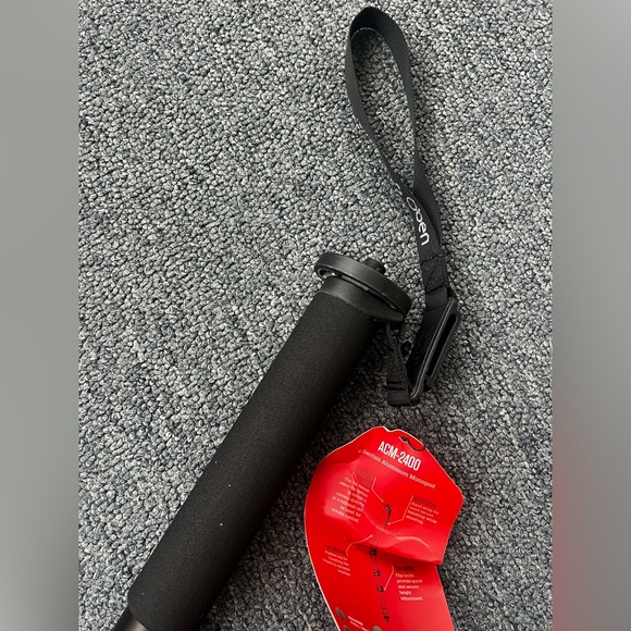 Oben 4-Section Aluminum Monopod - Picture 3 of 5